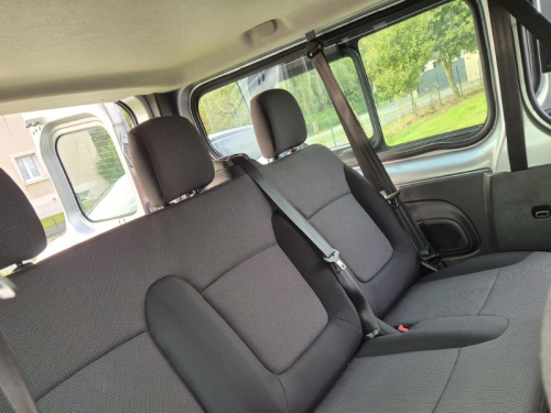 trafic-gris-claire-interieur