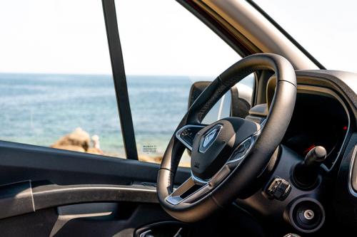 volant-renault-trafic-amenagement-van-Glenan-Concept-Cars